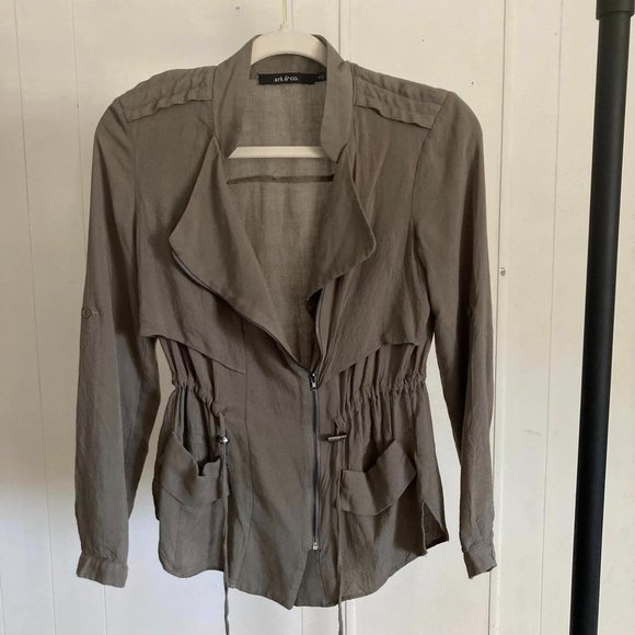 Women's Not So Mystery Bundle Box Size Small #3 - Picture 5 of 14